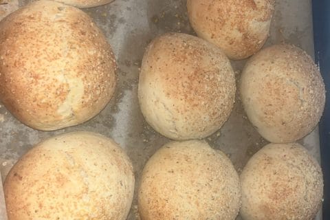 Cliquez pour zoomer ! Pains burger au parmesan et romarin Thermomix par MarionBlanc