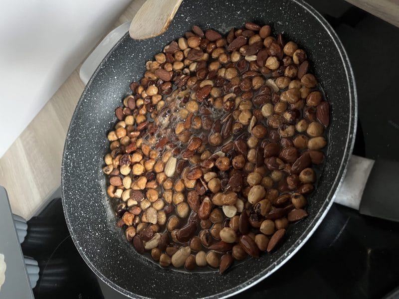 Cliquez pour zoomer ! Bûche vanille praliné Thermomix par MarionBlanc