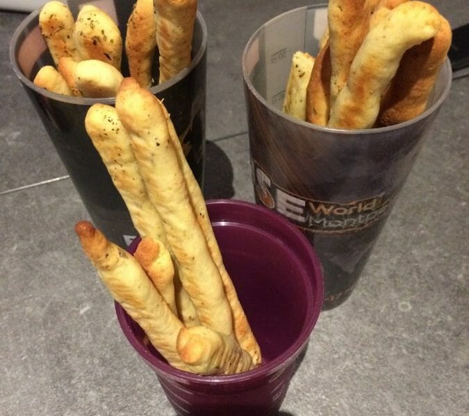 Cliquez pour zoomer ! Gressins parmesan basilic Thermomix par MarionBlanc