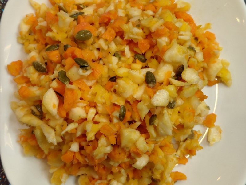 Cliquez pour zoomer ! Salade de chou-rave, carotte et pomme Thermomix par tm5cook