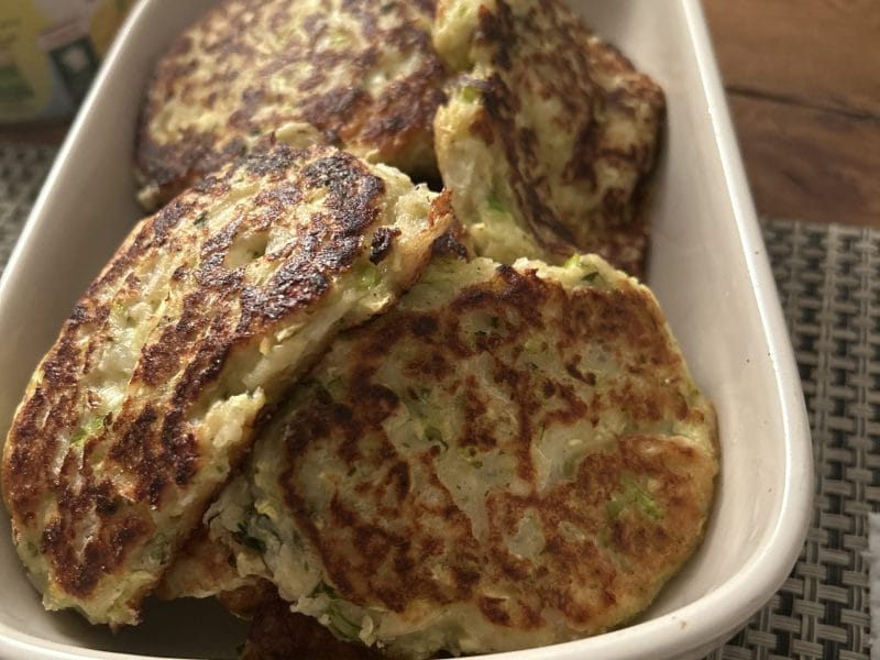 Cliquez pour zoomer ! Galettes de courgettes grecques Thermomix par queenstone