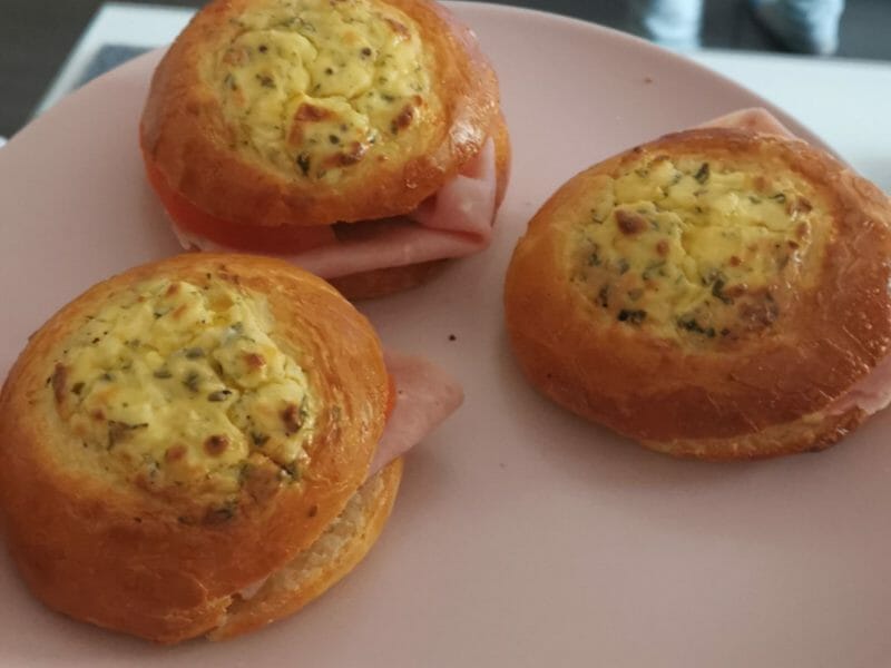 Cliquez pour zoomer ! Poğaça – Petits pains Turcs à la Feta Thermomix par Elsa06100