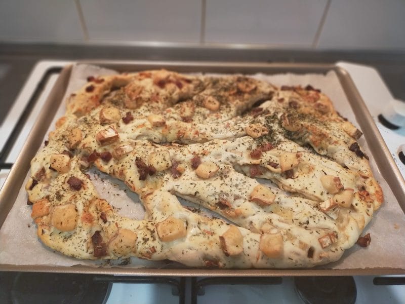 Cliquez pour zoomer ! Fougasse chèvre et lardons Thermomix par Jappy