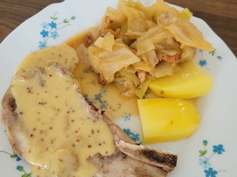 Cliquez pour zoomer ! Côtes de porc et sa sauce moutardée Thermomix par lowpow13