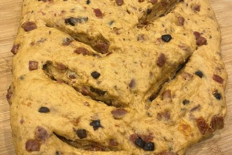 Cliquez pour zoomer ! Fougasse au chorizo et tomates séchées Thermomix par David