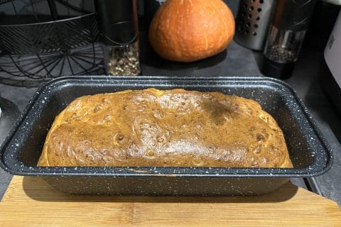 Cliquez pour zoomer ! Cake tomates séchées, olives vertes et feta Thermomix par David