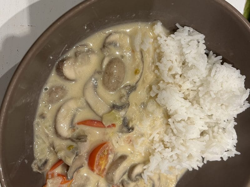 Cliquez pour zoomer ! Tom Kha Kai – Soupe de poulet au lait de coco Thermomix par David