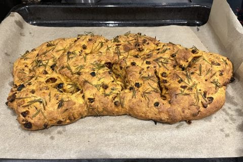 Cliquez pour zoomer ! Fougasse au chorizo et tomates séchées Thermomix par David