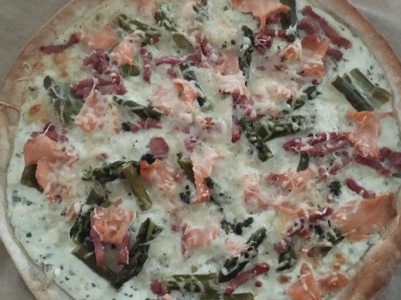 Cliquez pour zoomer ! Tarte flambée asperges et saumon Thermomix par fabrice57