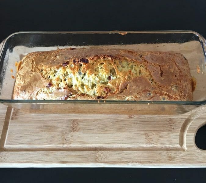 Cliquez pour zoomer ! Cake chèvre, noisettes et lardons Thermomix par Mariebeuz