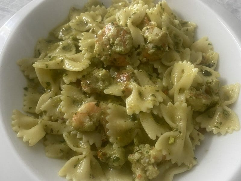 Cliquez pour zoomer ! Farfalle au pesto et crevettes Thermomix par soetju