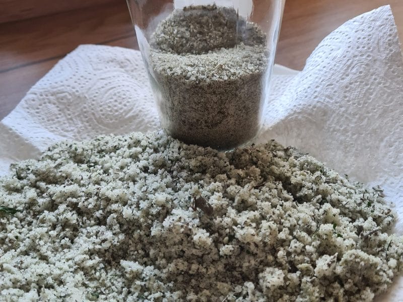 Cliquez pour zoomer ! Sel aromatisé aux herbes Thermomix par charlotte1954